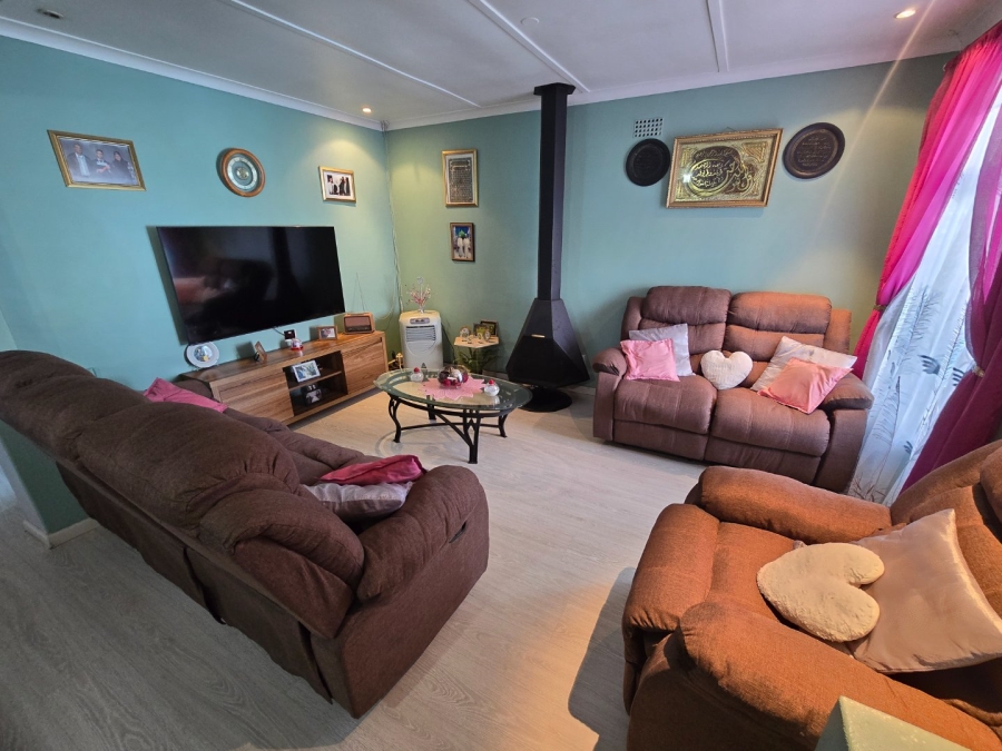 3 Bedroom Property for Sale in Colorado Park Western Cape